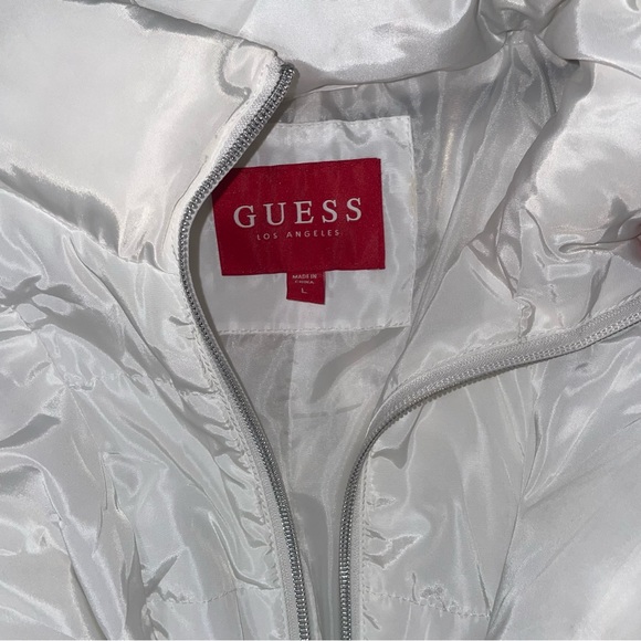 SOLD / Guess White Puffer Jacket - Picture 3 of 11